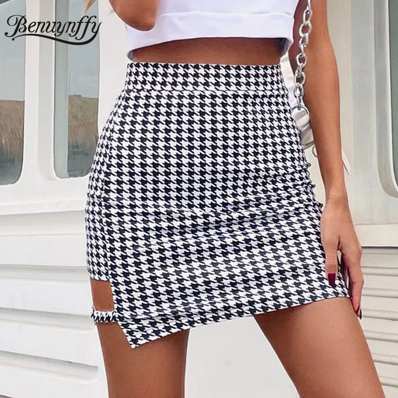 Asymmetrical Mini-skirt leather skirt refined