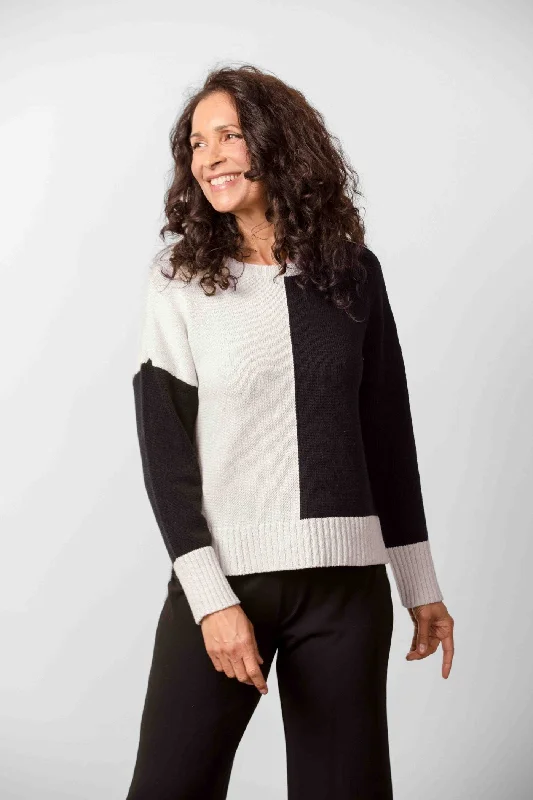 Women's Habitat | Yin Yang Pullover Sweater | Black and White Besom Neck Pullover